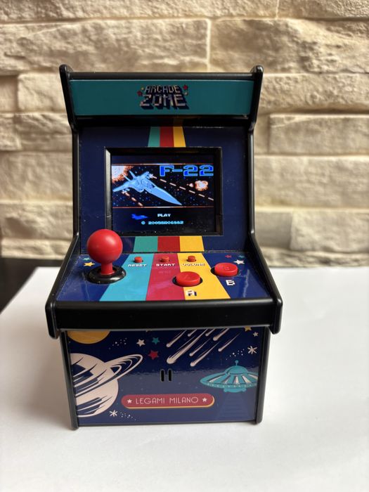 Joc retro în stare impecabilă