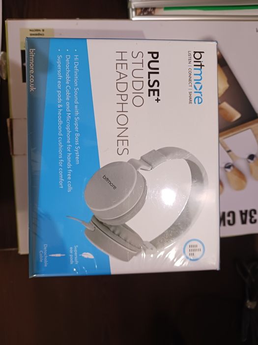 Слушалки 3.5 чисто нови over ear