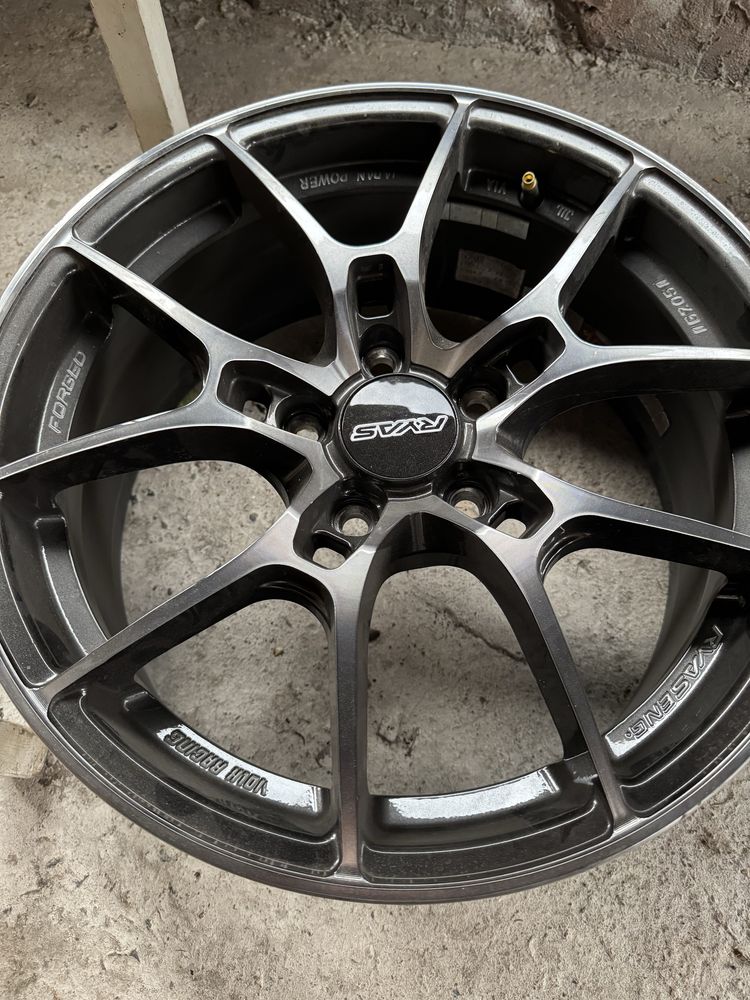 Продам новые диски R17 RAYS