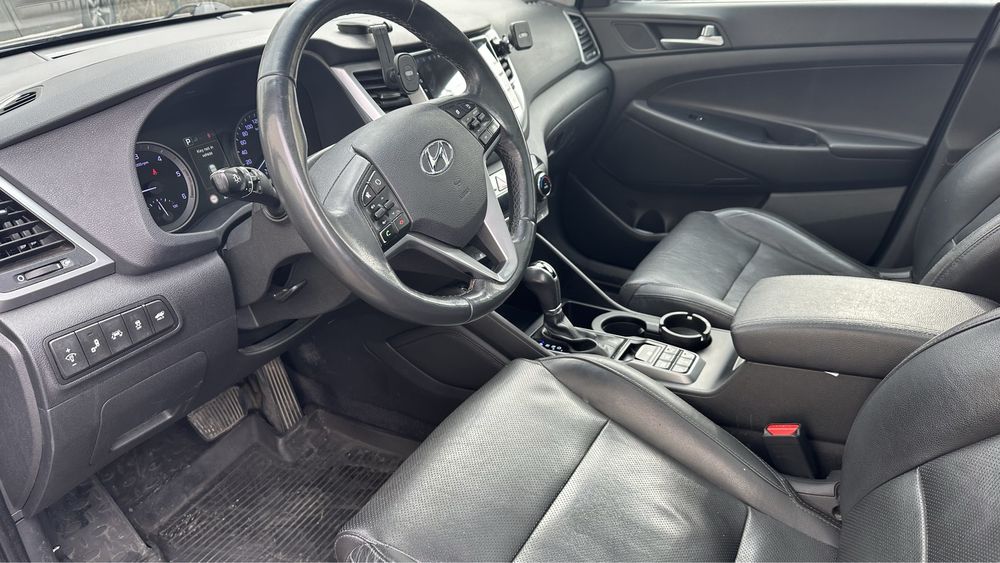 Hyundai Tucson 4WD Automat- Schimb