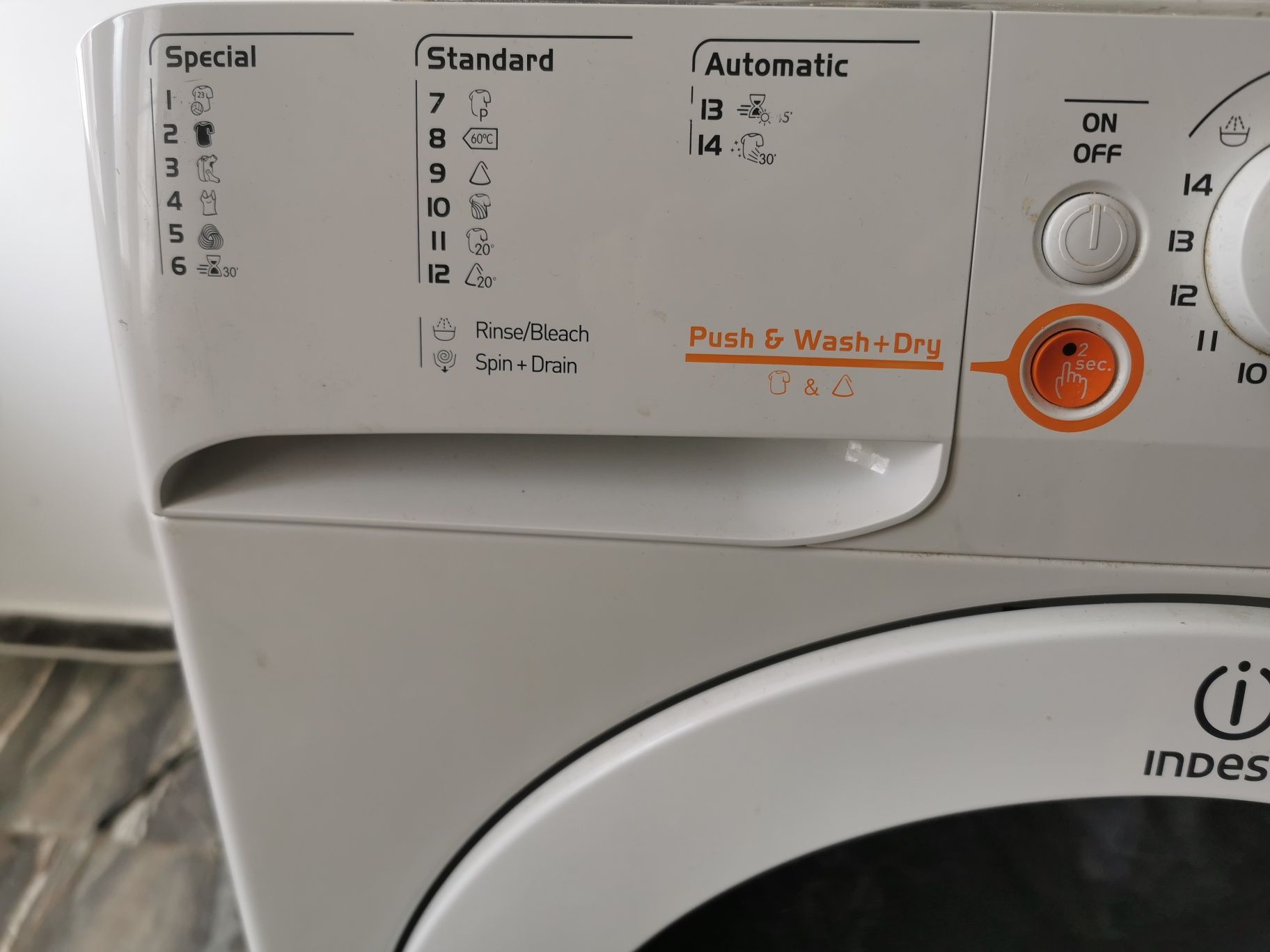 Пералня/сушилня Indesit