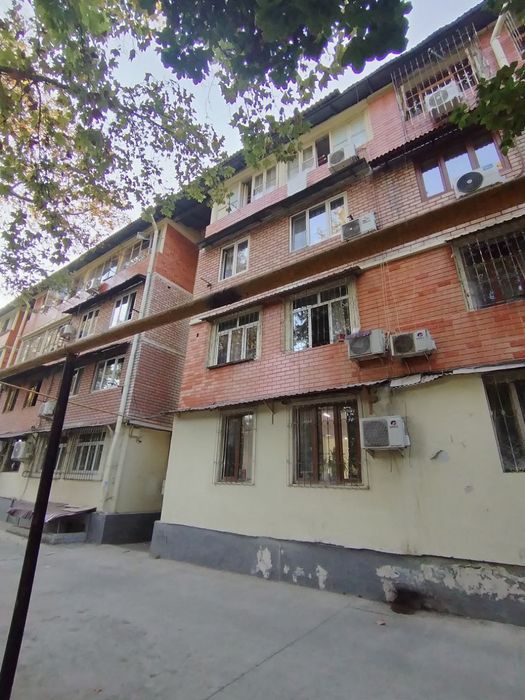 Метро Хамза,Новая. 2/2/4. 2-6. Балкон, своя