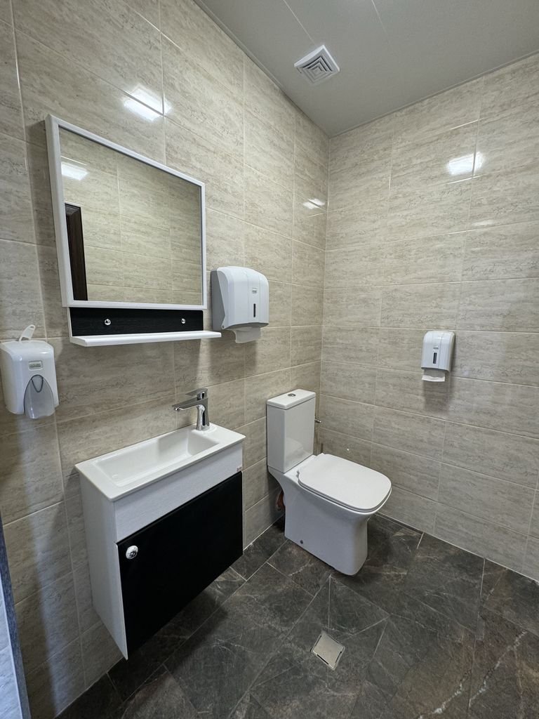 Продава се Къща в Казанлък - 380 кв.м за 343 €/кв.м - Снимка #17