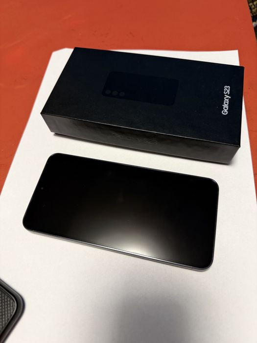 Se vinde Samsung S23 128gb, 8GB Ram