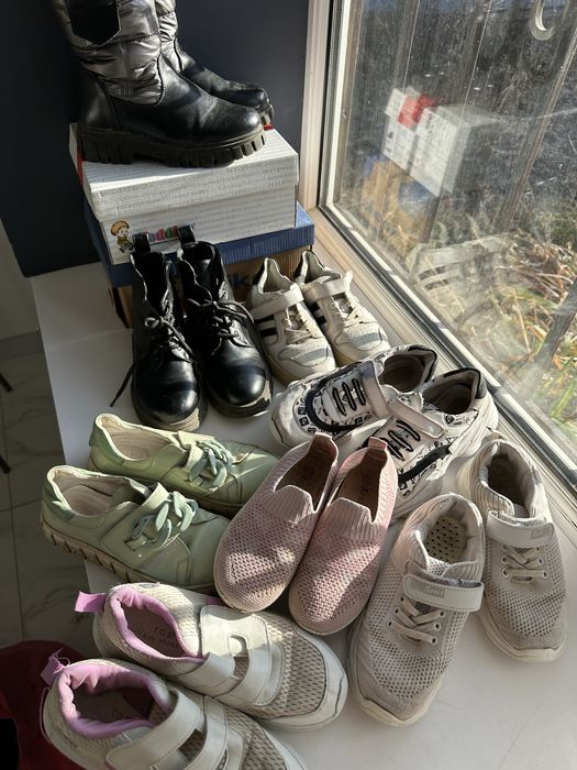 Детская обувь сапоги, кроссовки