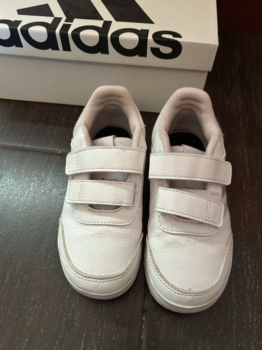 Детски маратонки Adidas, размер 28