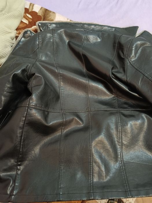 Продам дублёнку в отличном состоянии, практически не ношенная.