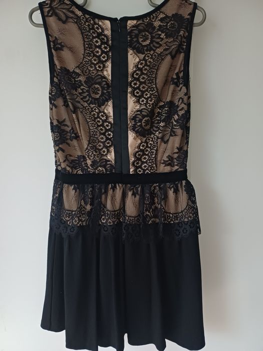 Красиви евтини рокли xs/s zara 15 лв