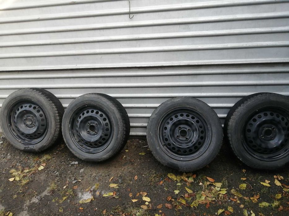 Продам Шины Bridgestone 185*60 r15 (Япония). На дисках r15(Япония).