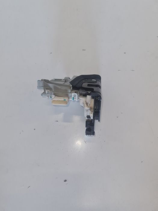 Broasca usa dreapta fata Audi A4 A5 A6 A7 Q5 /cod-8j1837016 Europa OEM