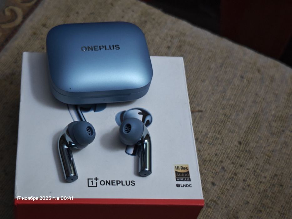 Продам Oneplus buds 3