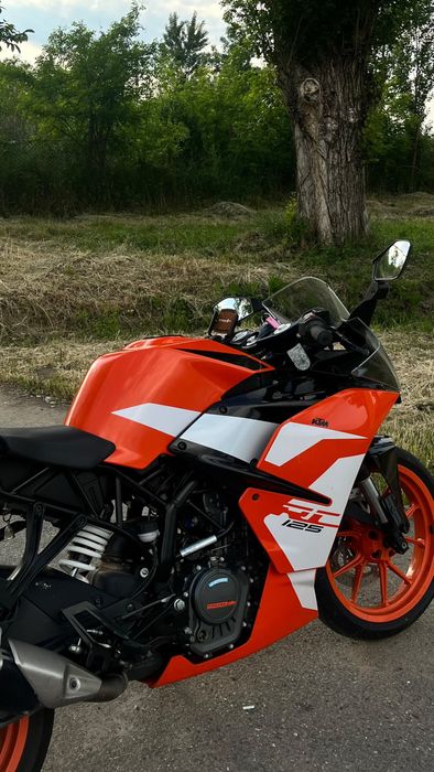 Motocicleta KTM RC125