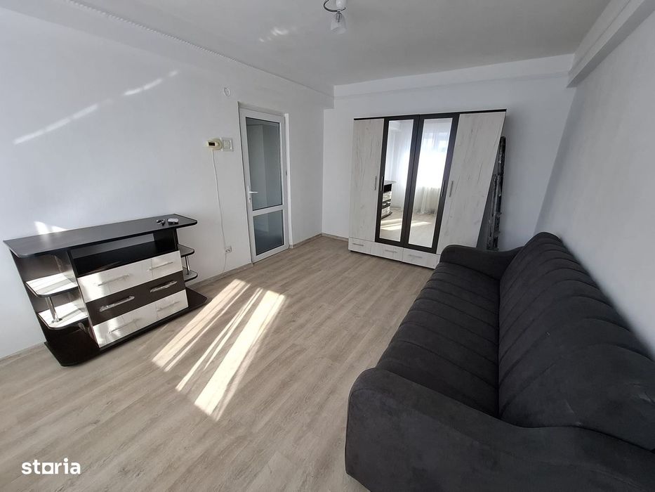 Apartament 2 camere decomandat 9 Mai Precista – 44 mp  – 300 €/lună