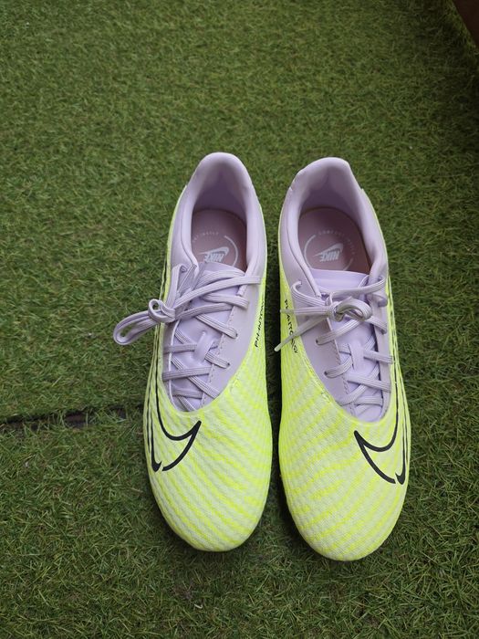 Футболни бутонки NIKE PHANTOM GX ACADEMY FG/MG размер 40