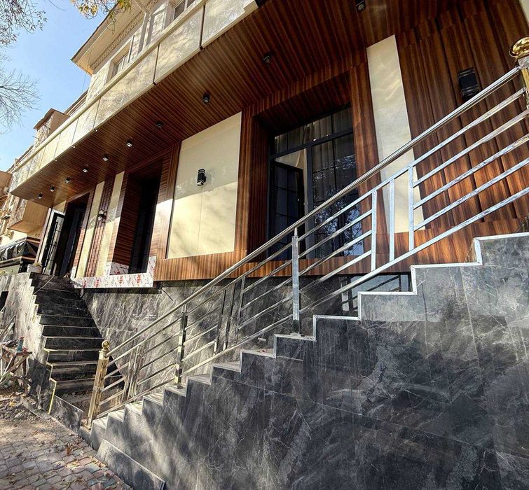 Продаётся помещение 100м2  Ориентир: Братские могилы, Шота Руставели