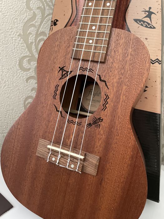 Новый Укулеле Flight UNC 310 PACK brown. + Тюнер; чехол.