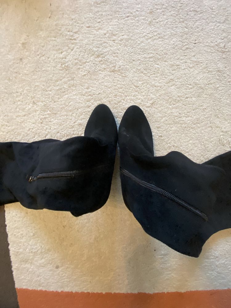 Cizme lungi cu toc din piele intoarsa marimea 34