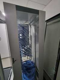 Vand rack echipamente 42 U pt server Legrand