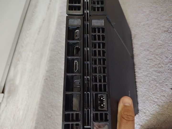 Consola PS4 500GB 10 Jocuri Controller V2 Original Sony