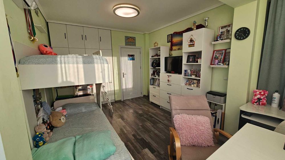 Тристаен апартамент 130кв.м., Възраждане 3, гр.Варна