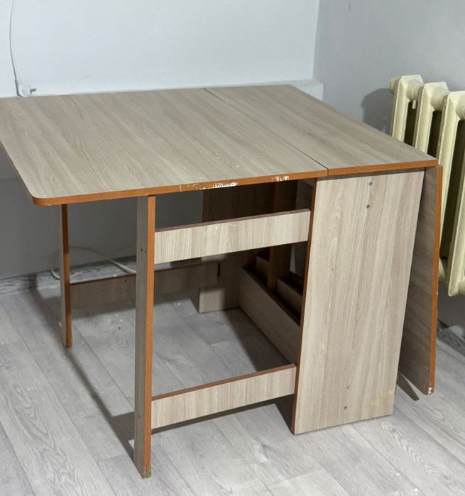 Продам  раскладной  стол