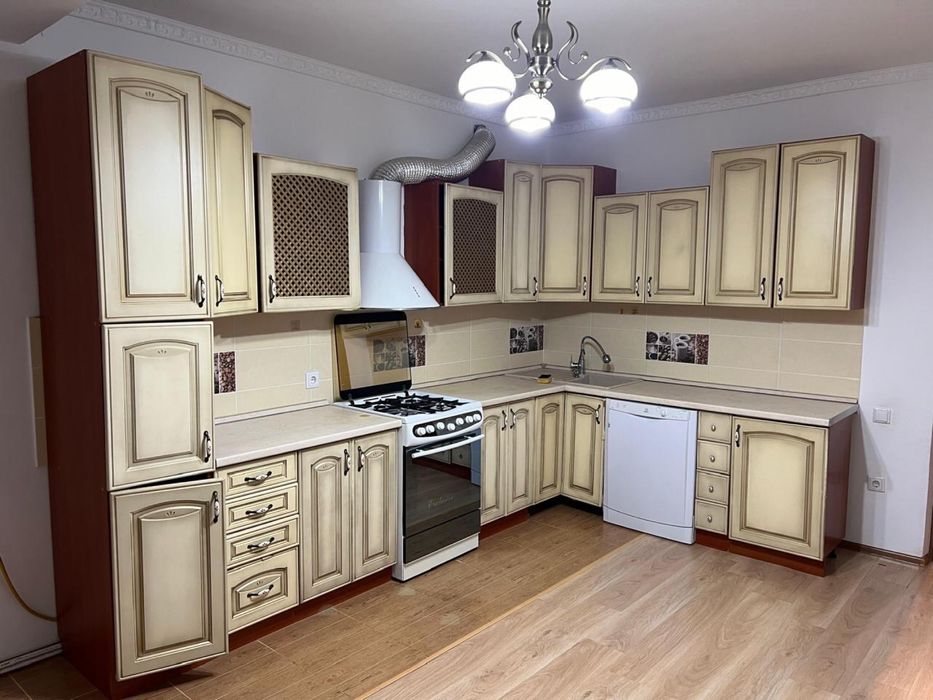 Продам кух гарнитур б/у