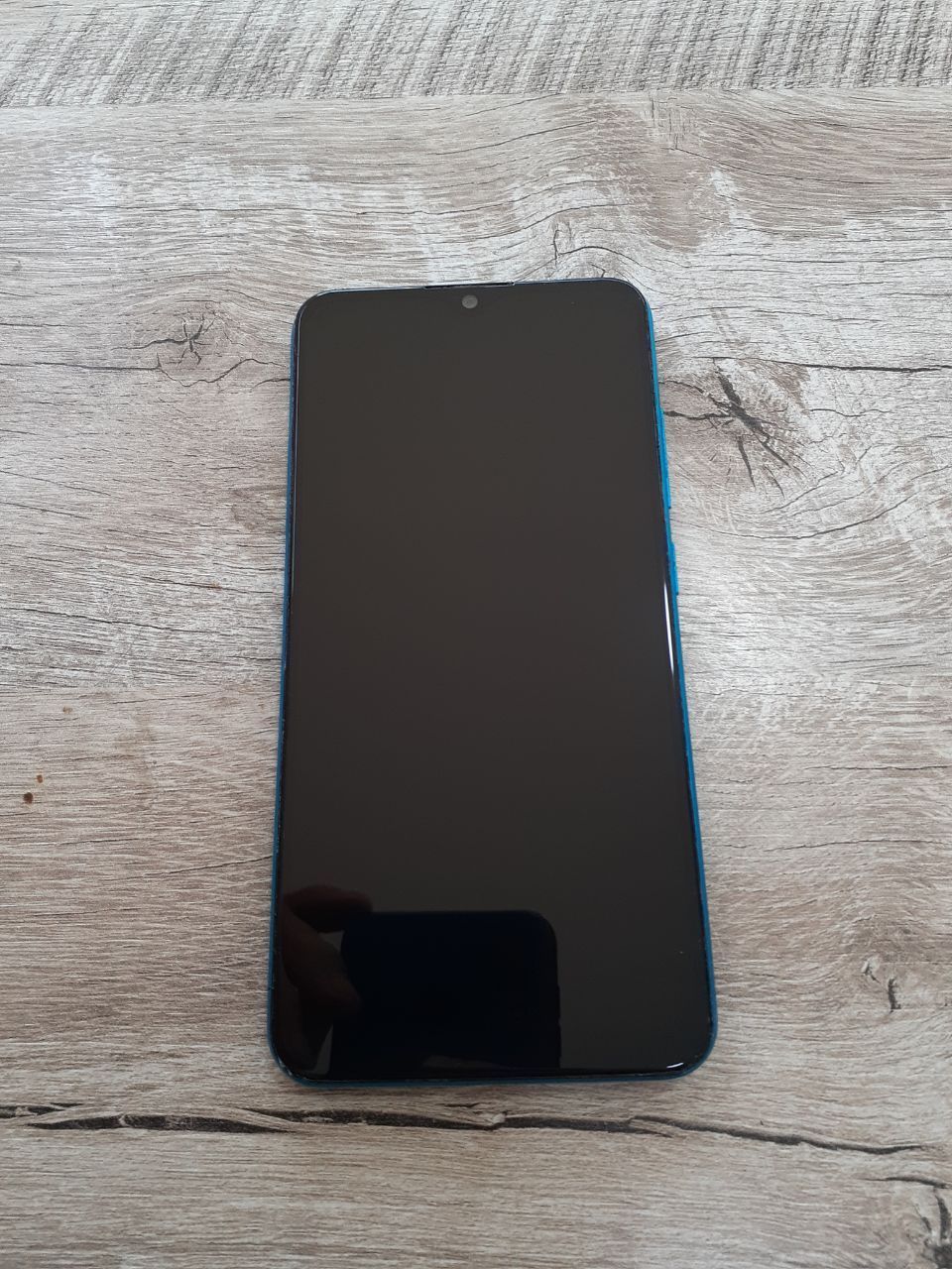 Vivo 2015 2/32 srochna sotiladi