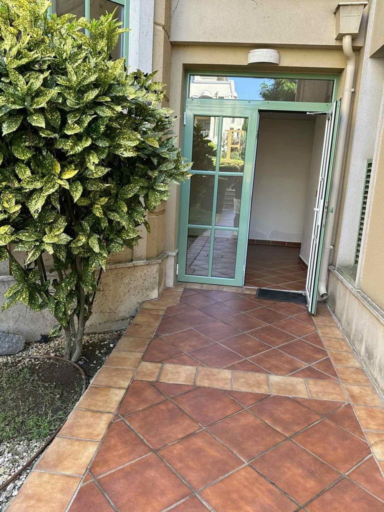Продава се Двустаен апартамент в Черноморец - 76 кв.м за 1211 €/кв.м - Снимка #1