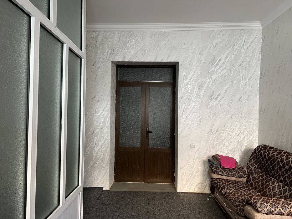 Сдаётся в аренду помещение можно под офис и жильё