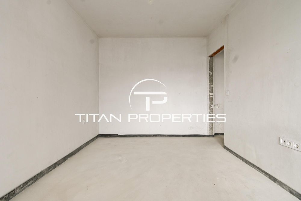 Продава се Двустаен апартамент в София, Център - 61 кв.м за 1836 €/кв.м - Снимка #2