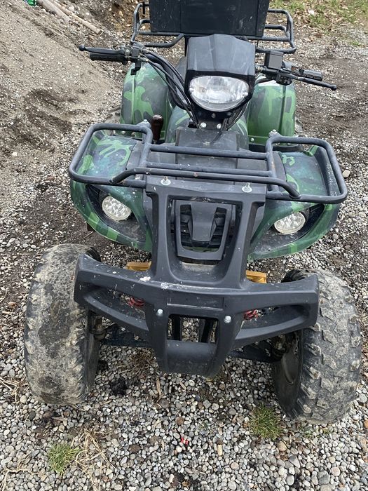 Vând ATV