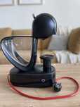 Кафемашина с капсули Dolce Gusto