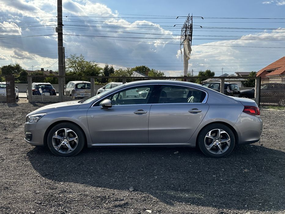 Peugeot 508 / 2015 / 2.0 hybrid4 / Automata