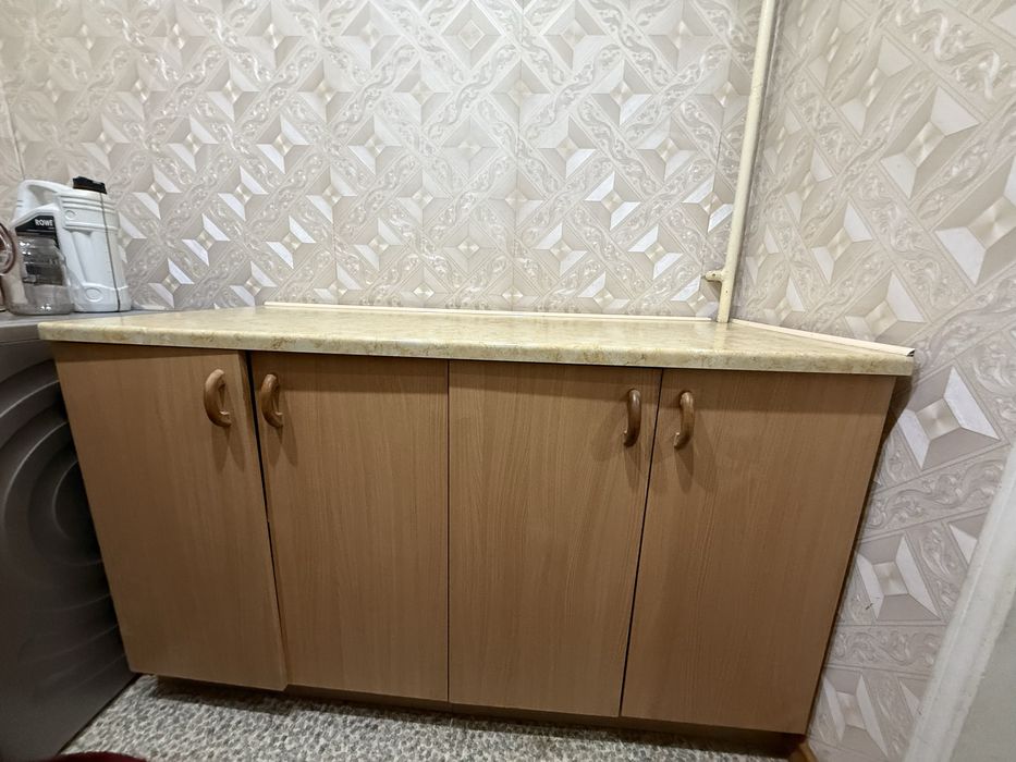 Oshxona shkafi sotiladi