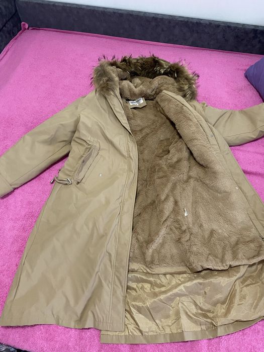 Продам новую парку 9000тг