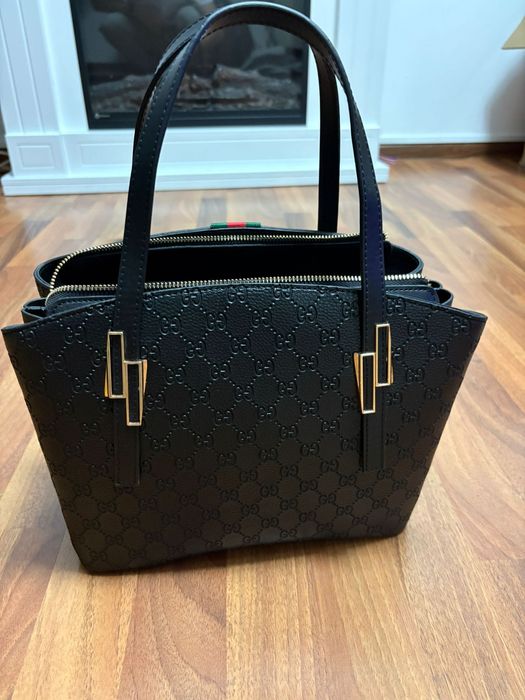 Geanta de mâna pentru Doamne elegante