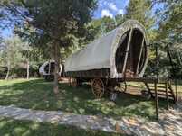 Căsuțe pe roți inedite pentru cazare tip Glamping - Tiny house Wagons