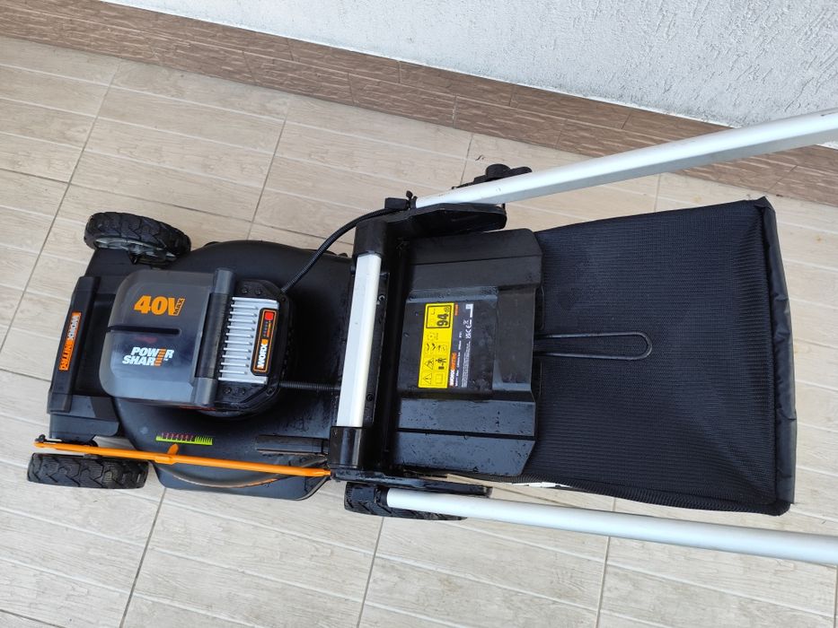 Mașină tuns iarba, gazonul, autotracțiune, baterie Litiu ion