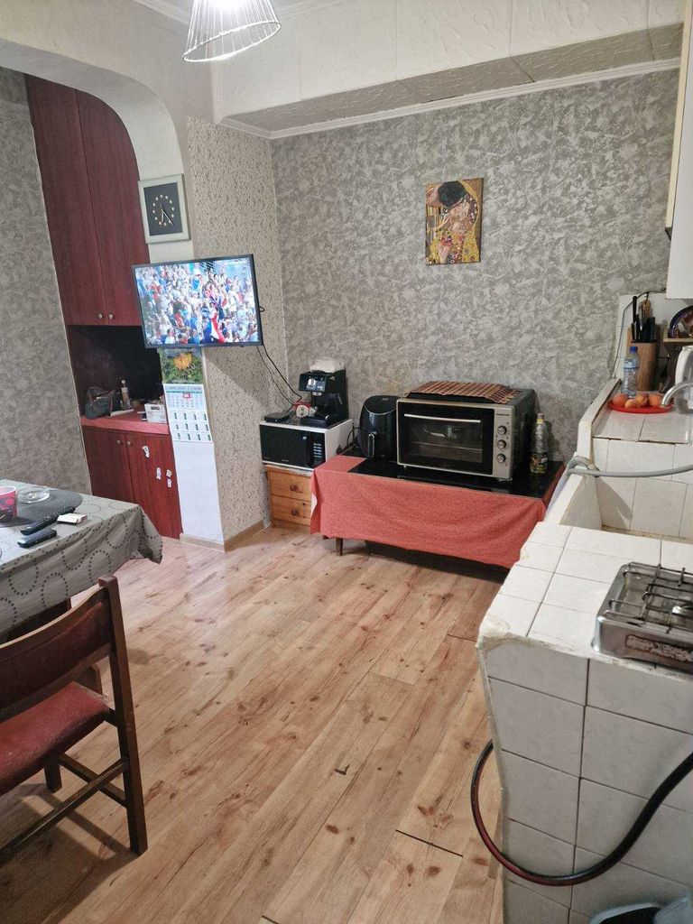 Продава се Двустаен апартамент в Разград, Център - 73 кв.м за 1321 €/кв.м - Снимка #1