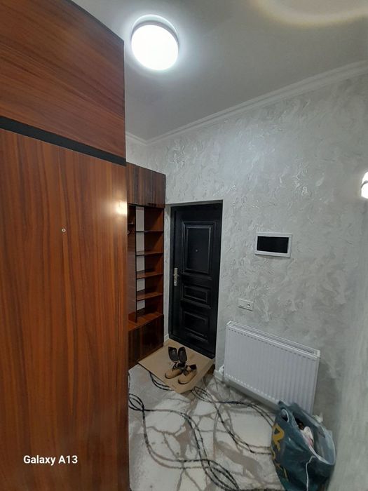 Шахар марказида жойлашган 1 хонали квартира ижарага берилади