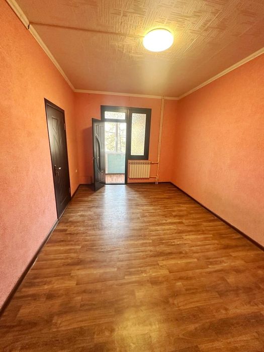 Яшнабод туманида квартира сотилади