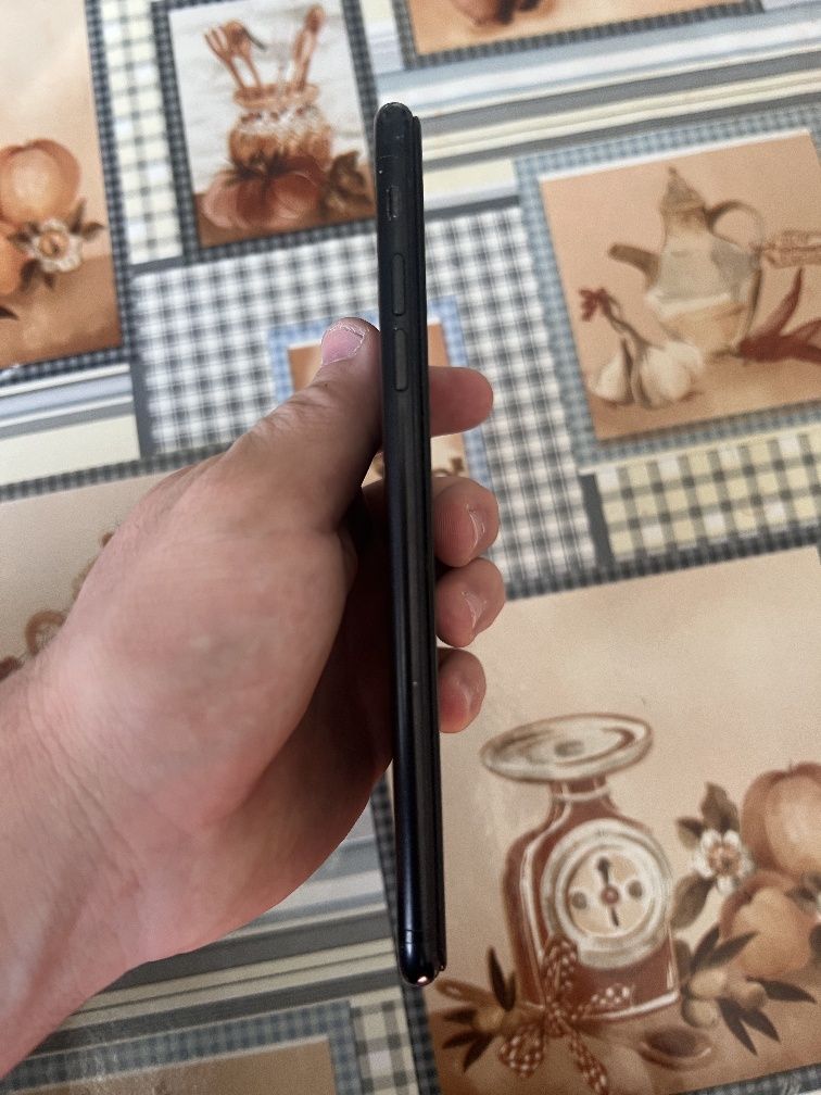 iPhone 7+  Sotiladi 32Gb