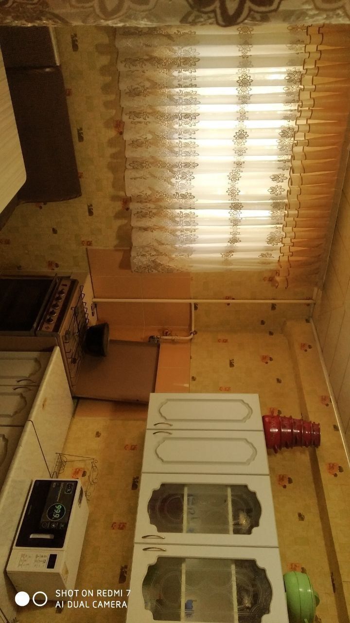 Продам свою двухкомнатную квартиру, в центре города.