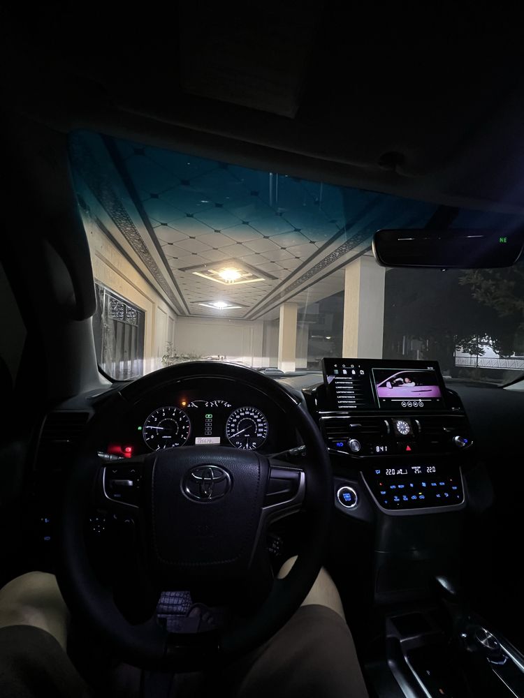 Toyota 200, 2017y 135000