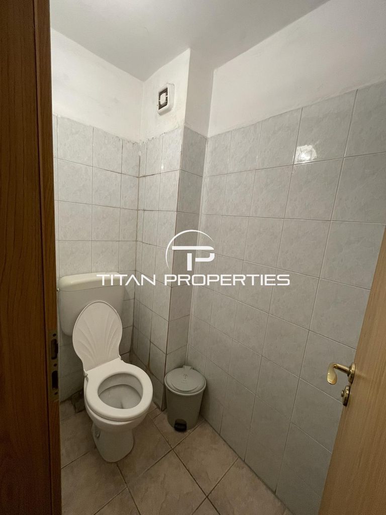 Дава се под наем Офис в Бургас, Център - 55 кв.м за 255 € - Снимка #5