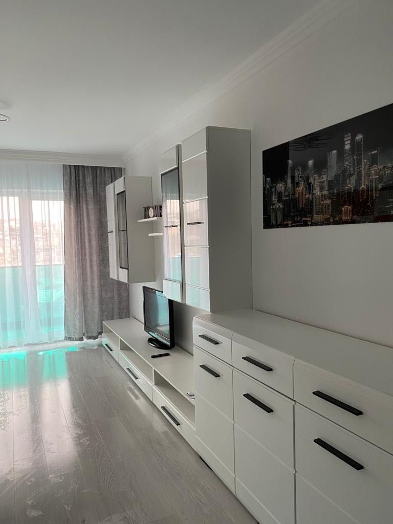 Apartament cu 1 camera de închiriat 355 €