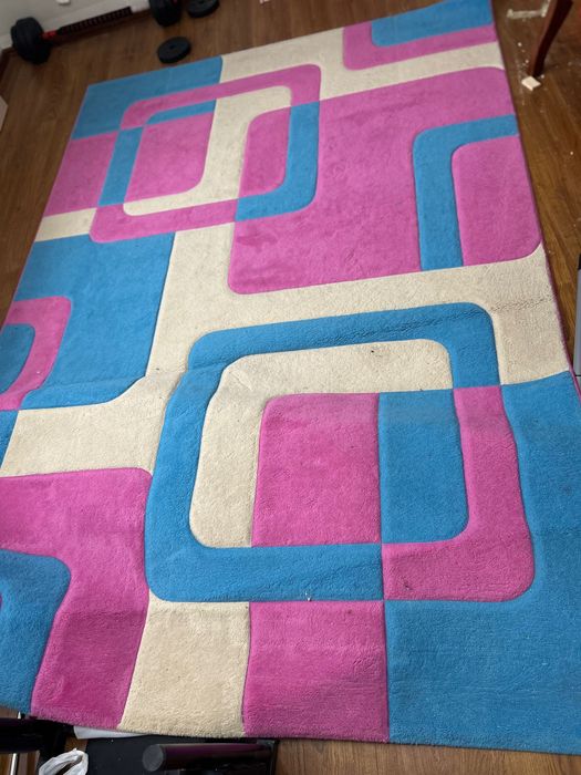 Ковер 2*3 в отличном состоянии