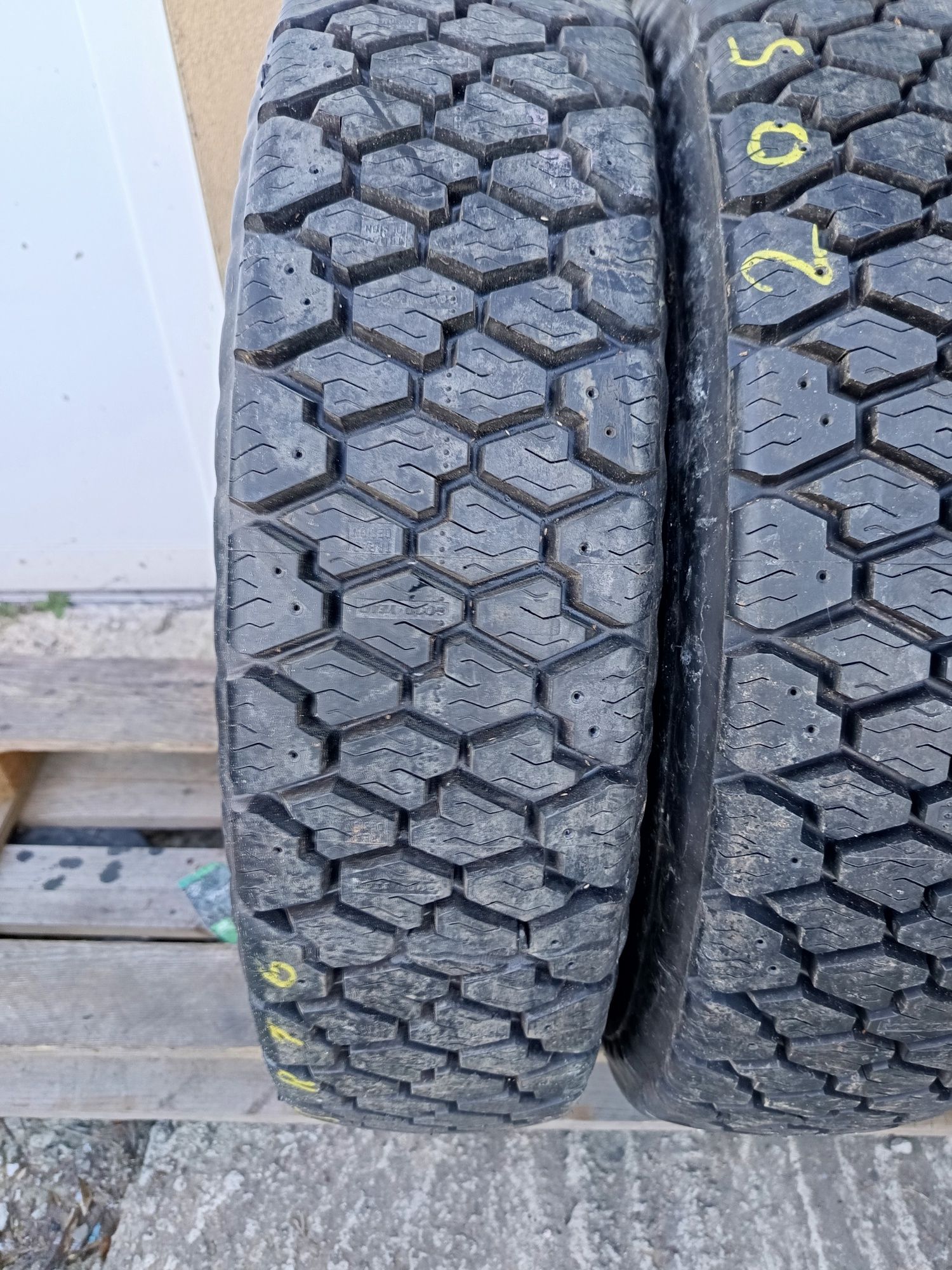 205 .R 16.104S BRIDGESTONE