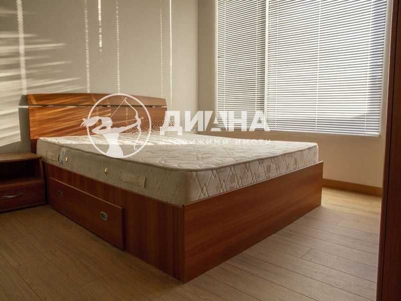 Продава се Тристаен апартамент в Пловдив, Кючук Париж - 64 кв.м за 1532 €/кв.м - Снимка #2