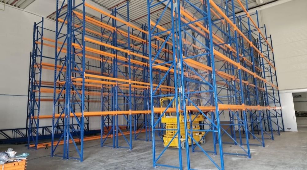 Rafturi metalice industriale